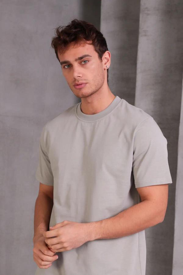 Erkek Relax Fit Bisiklet Yaka %100 Pamuk Rahat Kesim Basic Tişört - Image 1