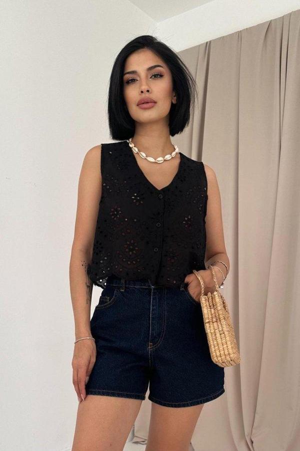 Siyah Sıfır Kol Brode Bluz - Image 1