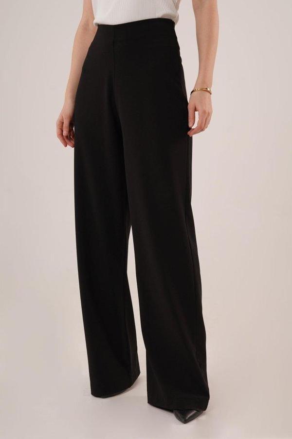 Bol Paça Yandan Fermuarlı Siyah Kumaş Pantolon - Image 1