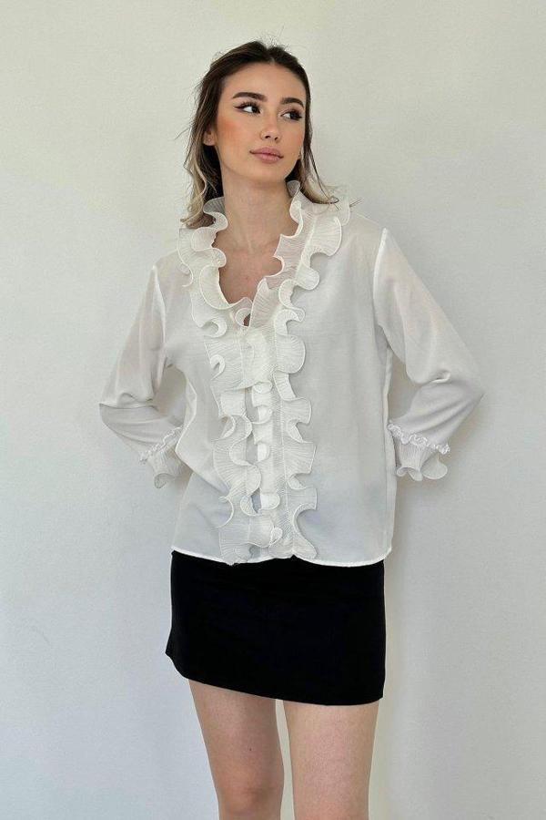 Beyaz Yakası Volanlı Gömlek - Image 1