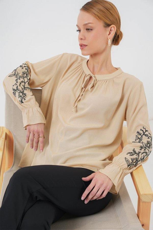Nakışlı Örme Bluz 941 - Bej - Image 1