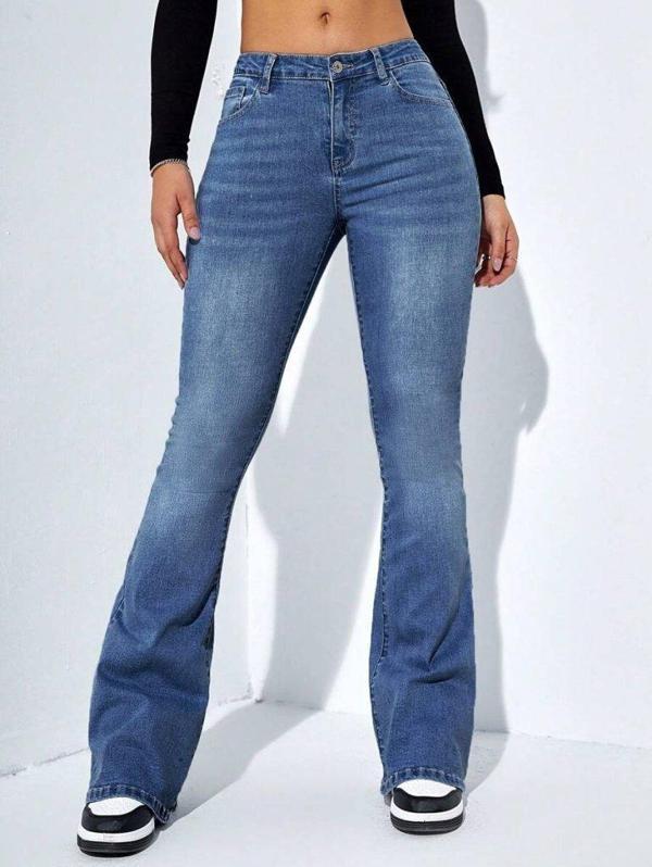Kadın Yüksek Bel Cepli İspanyol Paçalı Kot Jeans Pantolon - Image 1