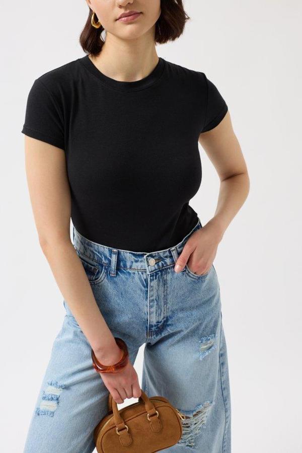Likralı Basic T-Shirt - Image 1