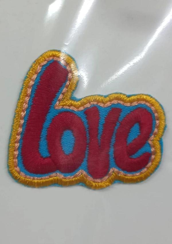Aplike Ütü İle Yapışan Love Arma 4x2 cm - Image 1