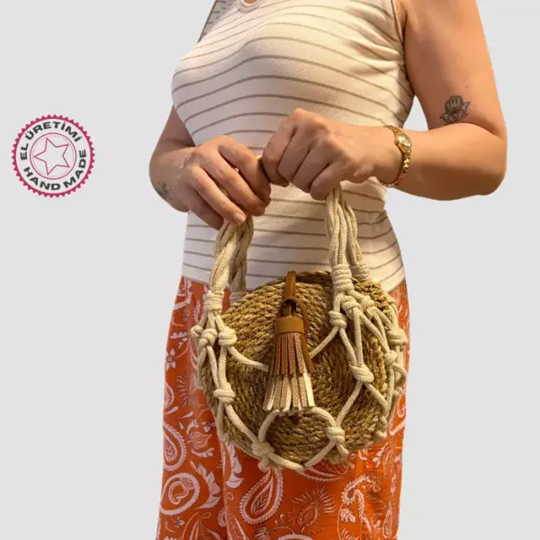Uretti - Sevgi 6598 El Yapımı Makrome File Detaylı Hasır Canta 18cm - Kahverengi - Image 1