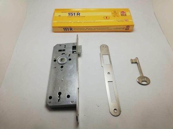 Kale Extra İç Kapı Gömme Kilidi 40 Mm Oval Ayna 151R - Image 1