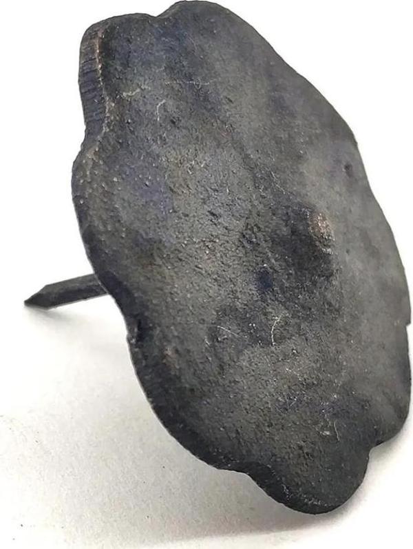 Antika Tarz Dekoratif Pirinç Çiçek Kabara - 40 Mm, Oksit - Image 1