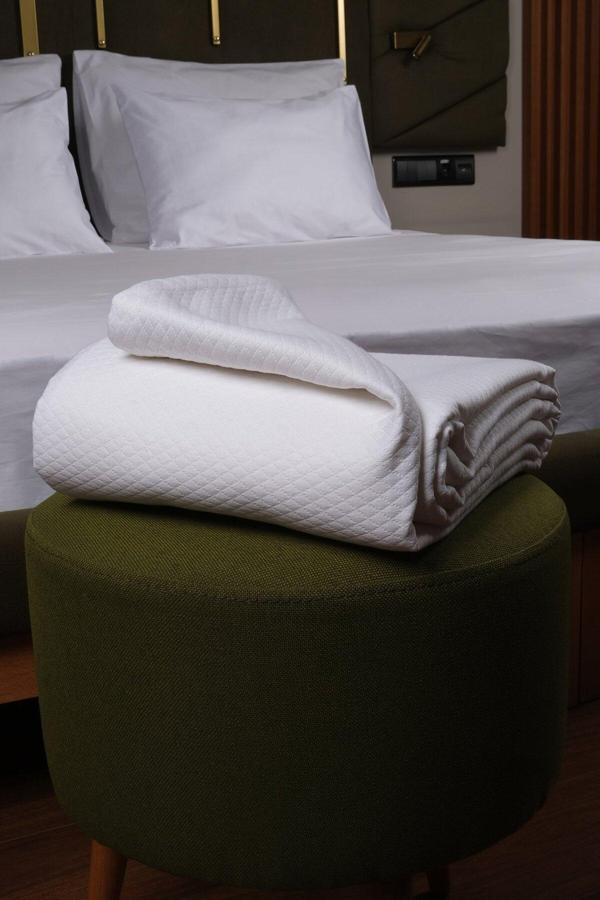 Lawon Kiev Serisi Çift Kişilik Otel Pikesi 200X230Cm - Image 1