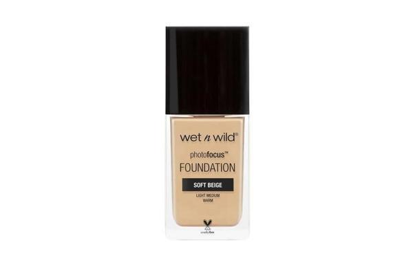 wet n wild Photo Focus Foundation Fondöten Soft Beige - Image 1
