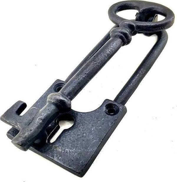Antika Tarz Dekoratif Pirinç Anahtar Kapı Tokmağı, Taktak - 170x60mm, Oksit - Image 1