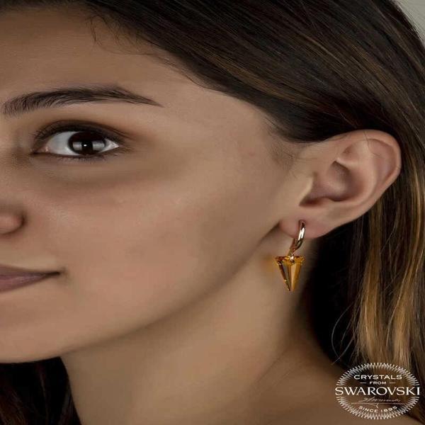 Supertrend Swarovski Crystal Taşlı Gümüş Sarı Taşlı Üçgen Sallantılı Kadın Küpe - Image 1