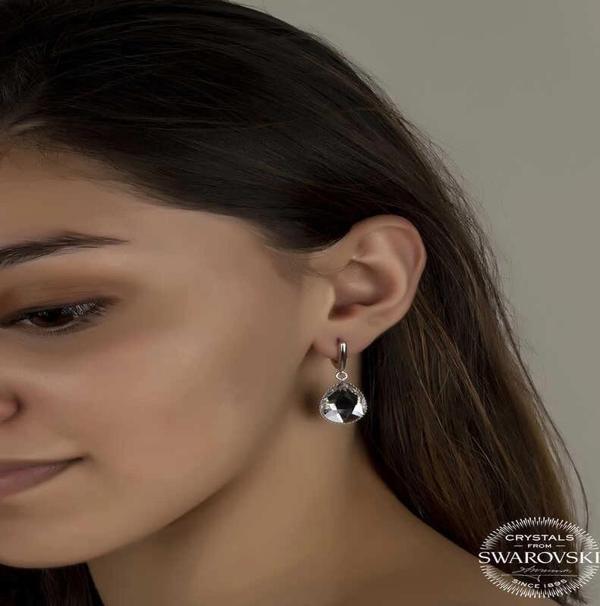 Supertrend Swarovski Crystal Taşlı Gümüş Beyaz Damla Sallantılı Kadın Küpe - Image 1