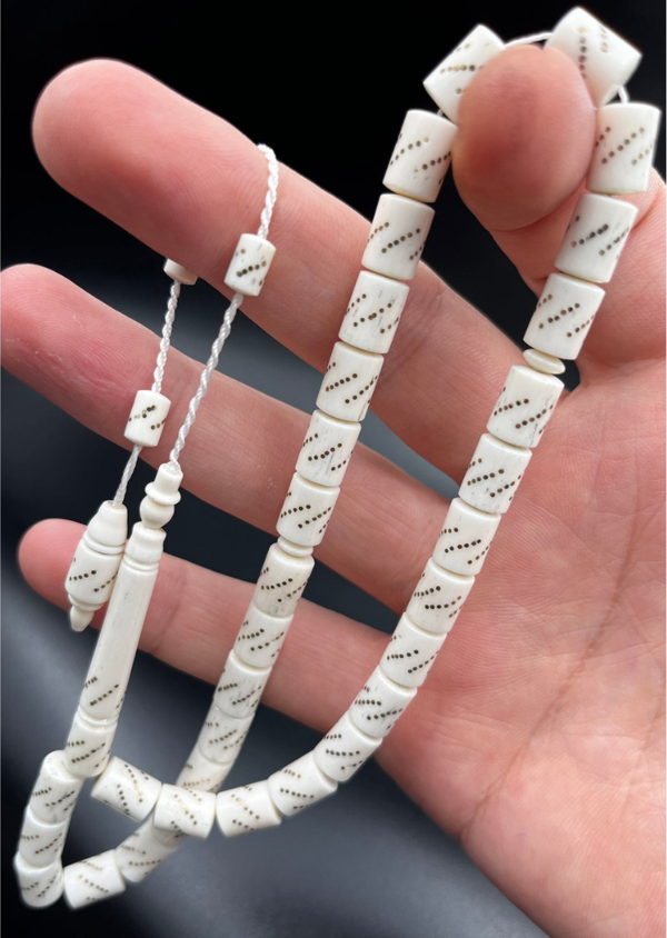 Kişiye Özel Kutulu Deve Kemiği Tesbih Beyaz Silindir Model - Image 1