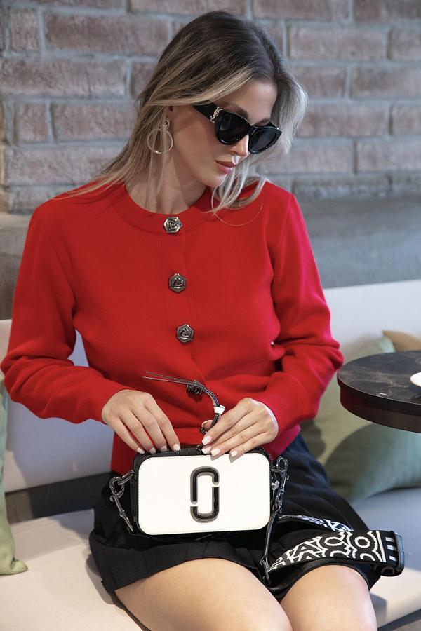 Lela Premium Regular Fit Yuvarlak Yaka Crop Triko Bayan Hırka 680HI00110 KIRMIZI - Image 1