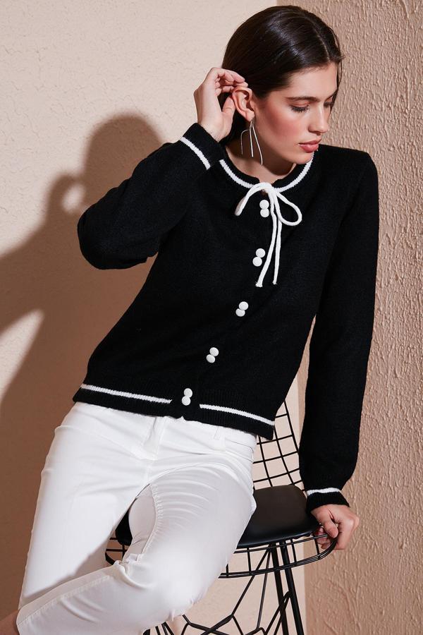 Lela Premium Fitted Fit Bağlamalı Yaka Düğmeli Triko Bayan Hırka 680HI002408 SİYAH - Image 1