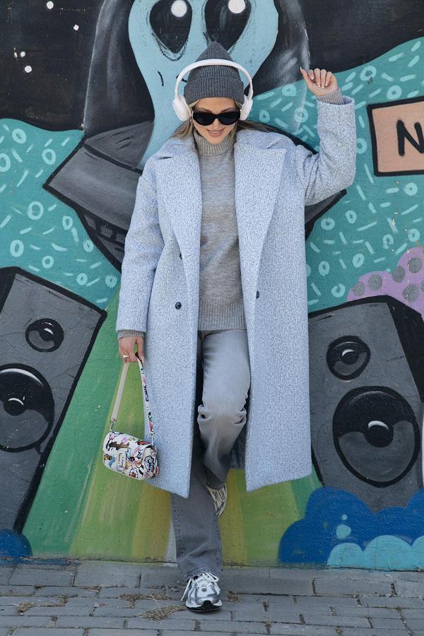 Lela Oversize Fit Mono Yaka Düğmeli Buklet Uzun Kaşe Bayan Kaban 6810236 BEBE MAVİ - Image 1