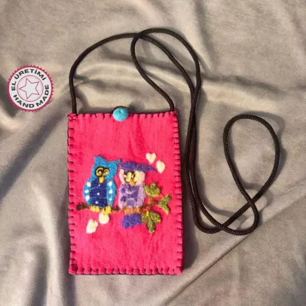 Uretti - Tülin 3528 El Yapımı Baykuş Motifli Nakış İşlemeli Keçe Çapraz Çanta - Pembe - Image 1