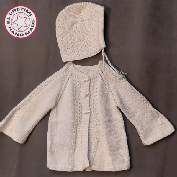 Uretti - Talia 8659 4004 El Örgüsü Kız Çocuk Beyaz Hırka ve Şapka Takım - 2 Yaş - Image 1