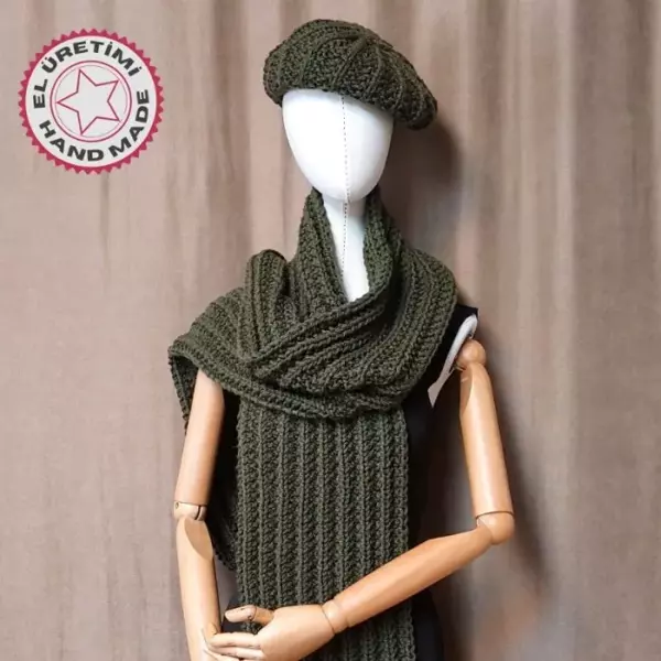 Uretti - Emine 9106 3043 El Örgüsü Bere Ve Kaşkol Takımı - Koyu Yeşil - Image 1