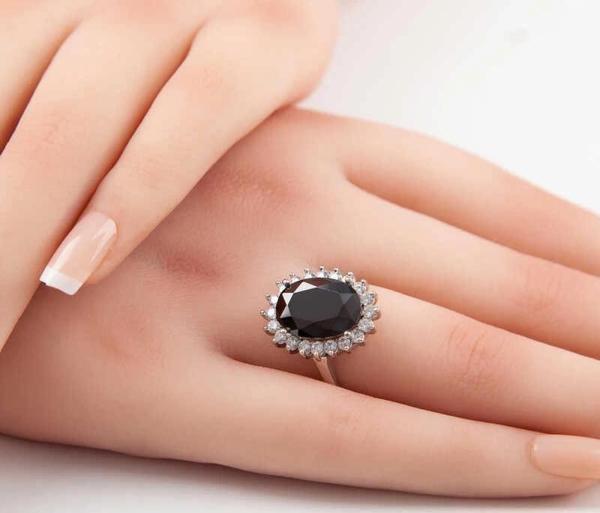 Supertrend Gümüş Siyah Taşlı Oval Kadın Yüzük - Image 1