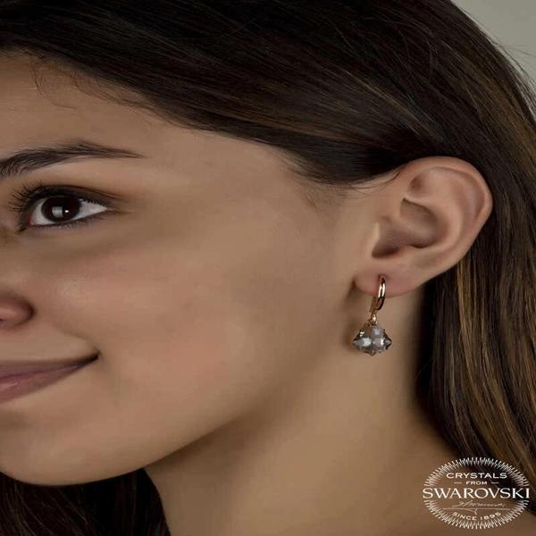 Supertrend Swarovski Crystal Taşlı Gümüş Yeşil Taşlı Damla Sallantılı Kadın Küpe - Image 1