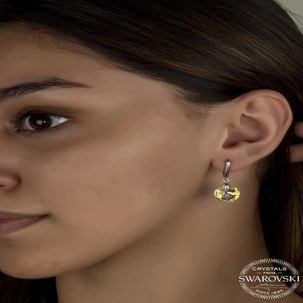 Supertrend Swarovski Crystal Taşlı Gümüş Beyaz Sallantılı Kadın Küpe - Image 1