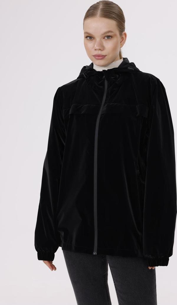 Kadın Kapüşonlu Nova Kumaş Hafif ve Dayanıklı Şık Mevsimlik Su ve Rüzgar Geçirmez Yağmurluk - Image 1