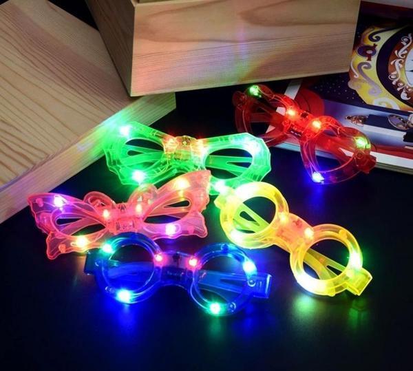 Nessiworld Led Işıklı Karışık 6 Model Yanar Söner Parti Gözlüğü 6 Adet - Image 1