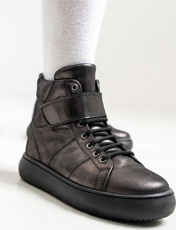 mnpc Kız Çocuk Siyah Simli Hakiki Deri Suya Dayanıklı Günlük Bot - Image 1