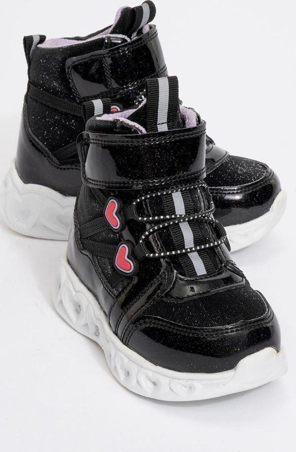 mnpc Kız Çocuk Siyah Işıklı Taban Suya Dayanıklı Anatomik Günlük Bot - Image 1