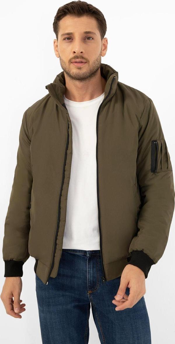 Spor Erkek Astarlı Dik Yaka Mevsimlik Cepli Su ve Rüzgar Geçirmez Mont - Image 1