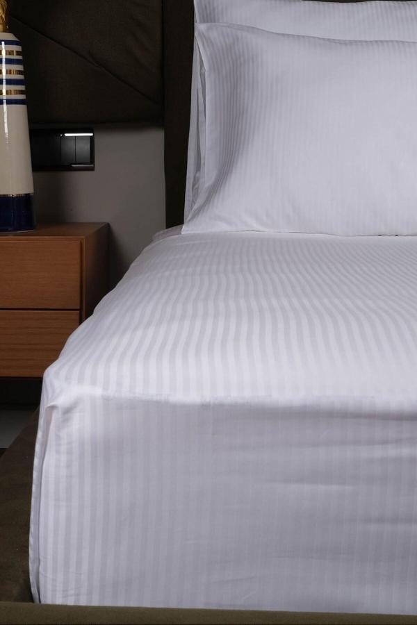 Lawon Atina Serisi Tek Kişilik Pamuk Saten Otel Çarşafı 180X280Cm - Image 1