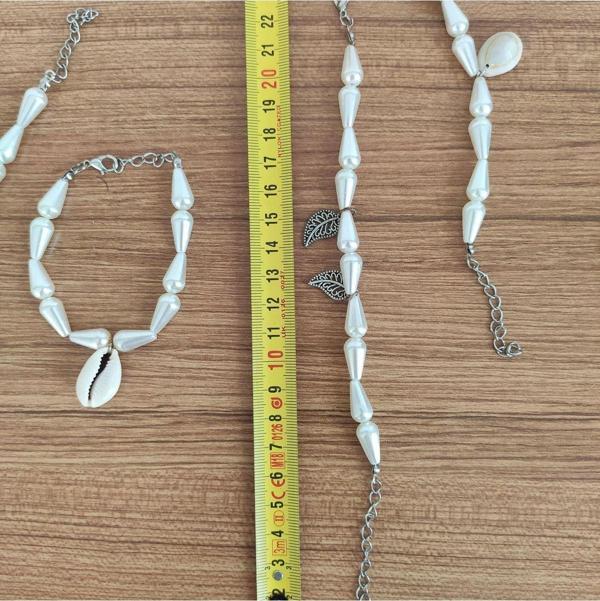 Doğal Deniz Kabuğu (Cowrie) ve İnci Görünümlü Boncuk Bileklik - 579 - Image 1