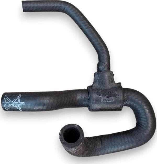 VW Passat B5.5 2001-2005 2.0 AZM Motor Alt Dağıtıcı Hortum 06B121058AP - Image 1