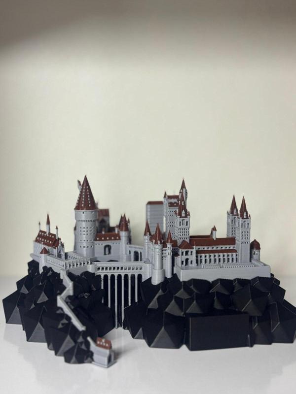Ems Hogwarts Şatosu Maketi – 3D Baskı Detaylı Koleksiyon Dekoru - Image 1