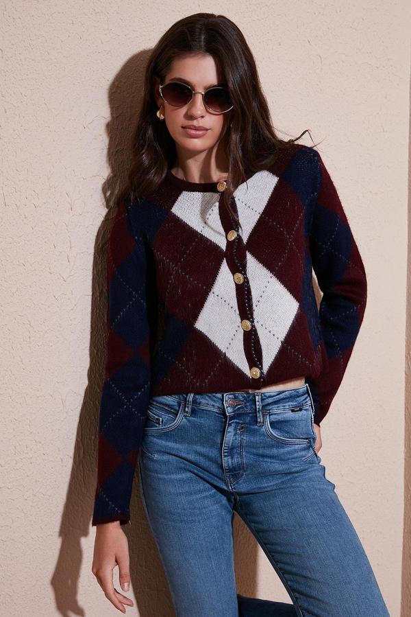 Lela Regular Fit Bisiklet Yaka Baklava Desenli Düğmeli Crop Bayan Hırka 4615570 BORDO - Image 1