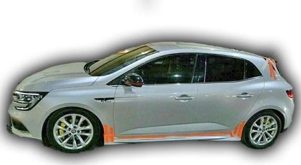 Renault Megane 4 HB Marşpiyel Boyasız - Image 1