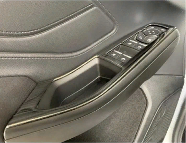 Ford Focus 2019+ Kapı Kolçak Kaplama - Titanyum Siyah - Image 1