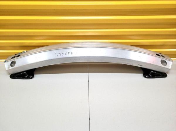 Tesla Model Y Uyumlu Arka Koruma Demiri - Image 1