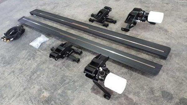 Jeep Grand Cherokee 2014-2017 Elektrikli Yan Basamak - Image 1