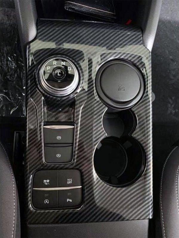 Ford Focus 2019+ Vites Konsol Kaplama Karbon (ABS) - Image 1