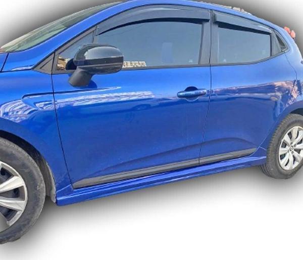 Renault Clio 5 2019 - 2021 Marşpiyel Plastik Boyasız - Image 1
