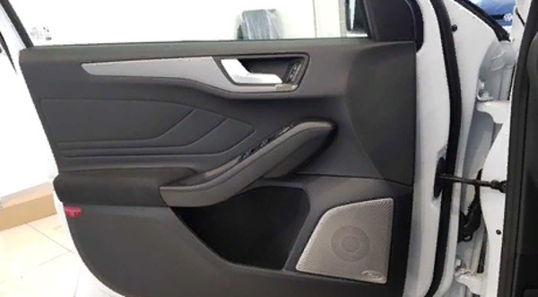 Ford Focus 2019+ Hoparlör Kapağı - Silver - Image 1