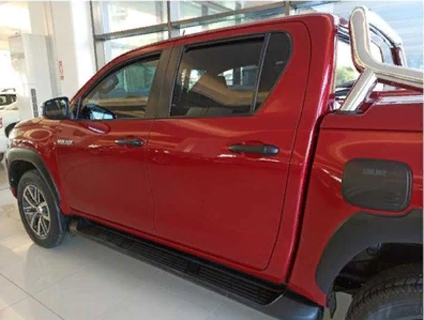 Toyota Hilux Revo 2016-2019 Depo Kapağı Siyah - Image 1