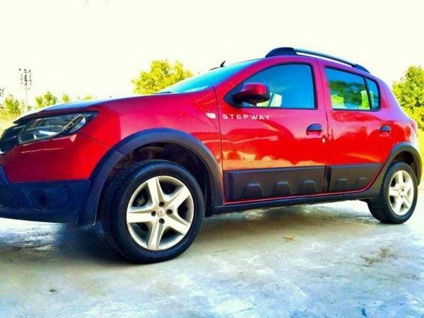 Dacia Sandero 2018 Gövde Kapı Kaplama - Image 1