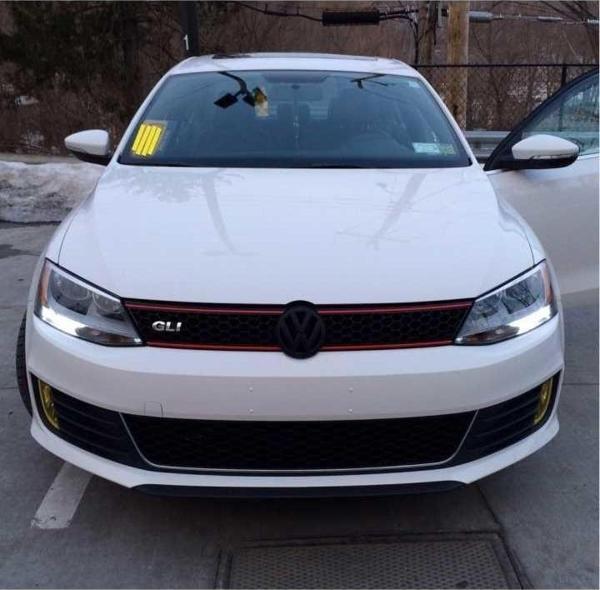 Volkswagen Jetta 2012 / 2015 Arası Uyumlu Panjur Glı / Kırmızı - Image 1