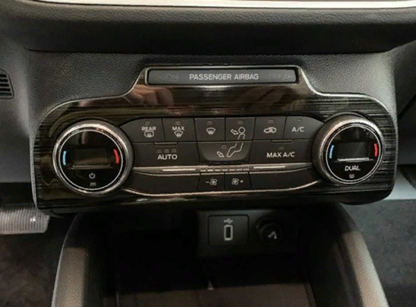 Ford Focus 2019+ Klima Panel Kaplama Titanyum Siyah - Image 1