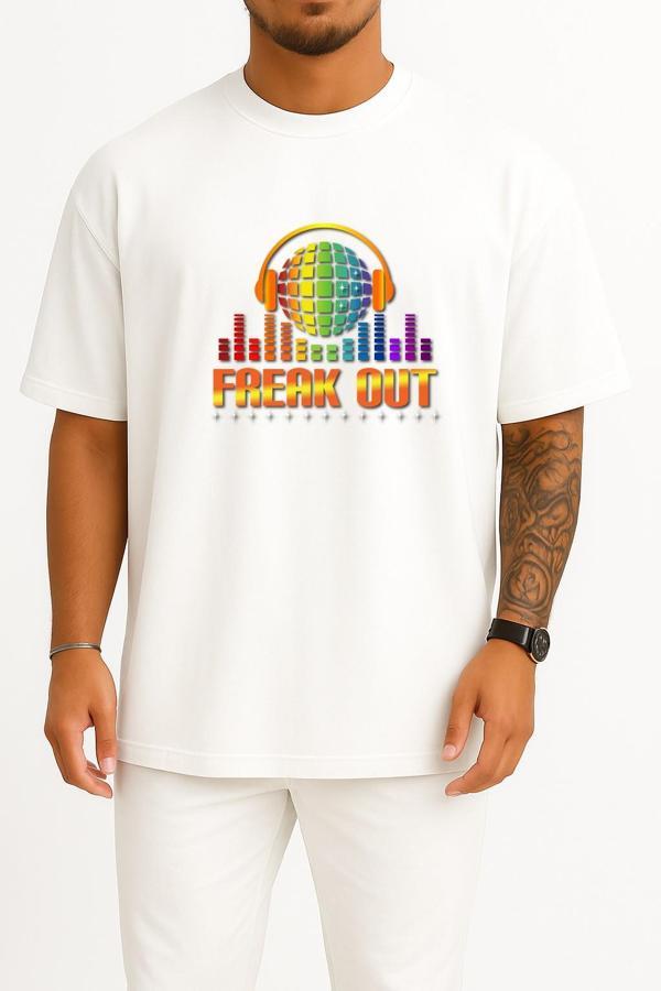 Oversize Freak Out Göğüs Tasarımlı Unisex T-Shirt - Image 1