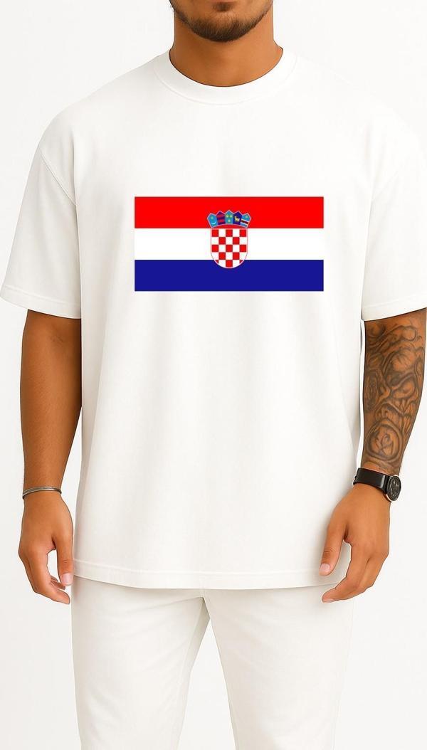Oversize Flag Of Croatia Kingdom Of Croatia National Flag Göğüs Tasarımlı Unisex T-Shirt - Image 1