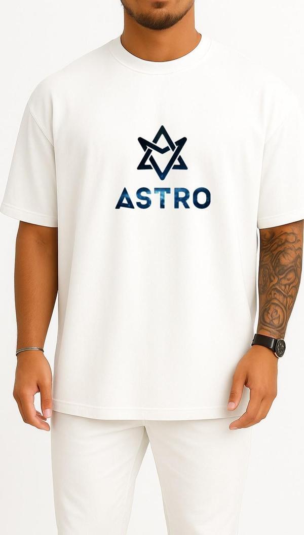 Oversize Astro K-Pop Spring Up Autumn Story Puss İn Boots Göğüs Tasarımlı Unisex T-Shirt - Image 1
